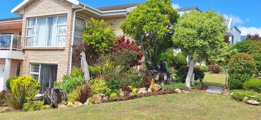 3 Bedroom Property for Sale in Stilbaai Wes Western Cape